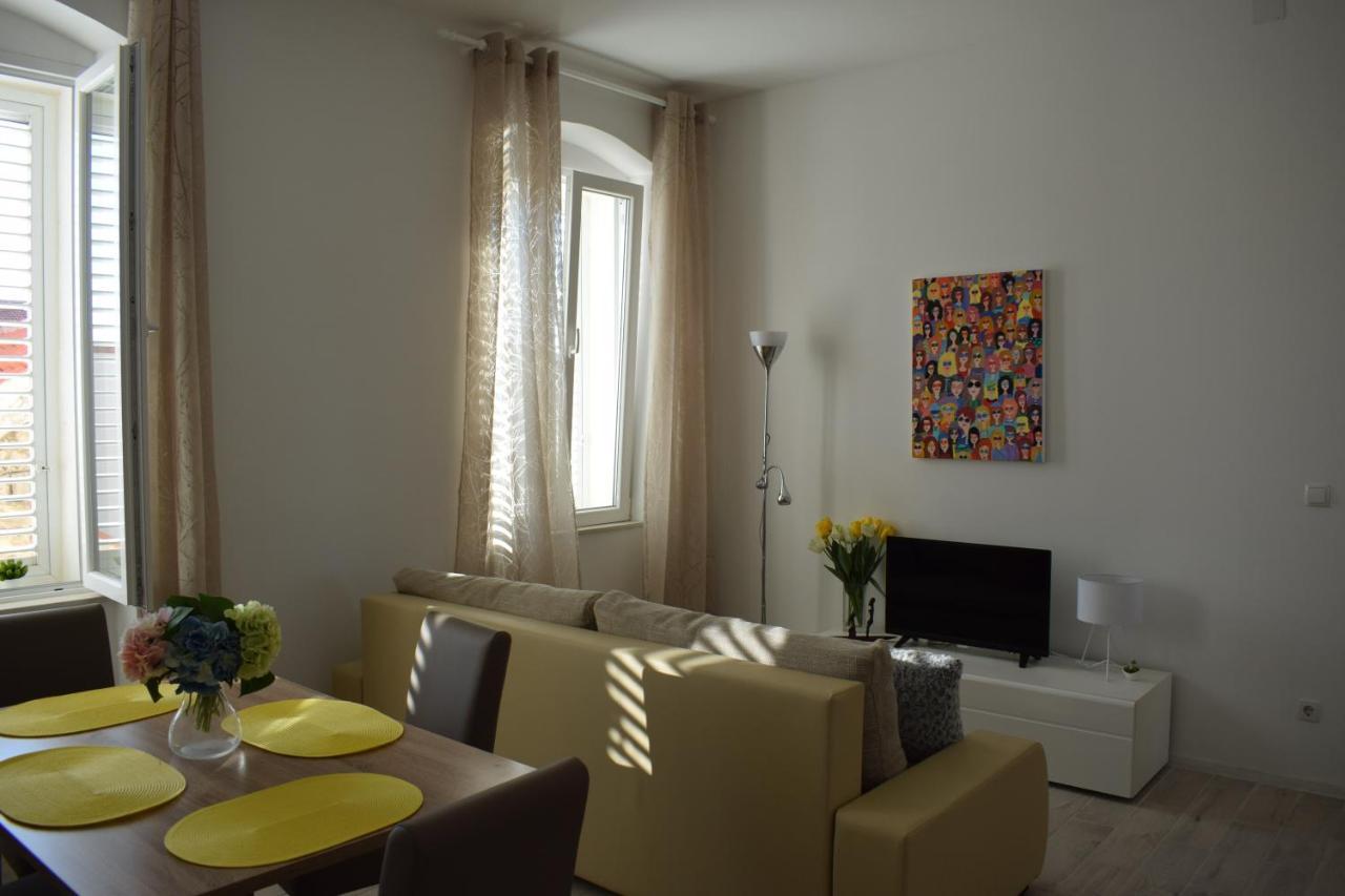 Optimist Makarska Town Center Apartment ภายนอก รูปภาพ