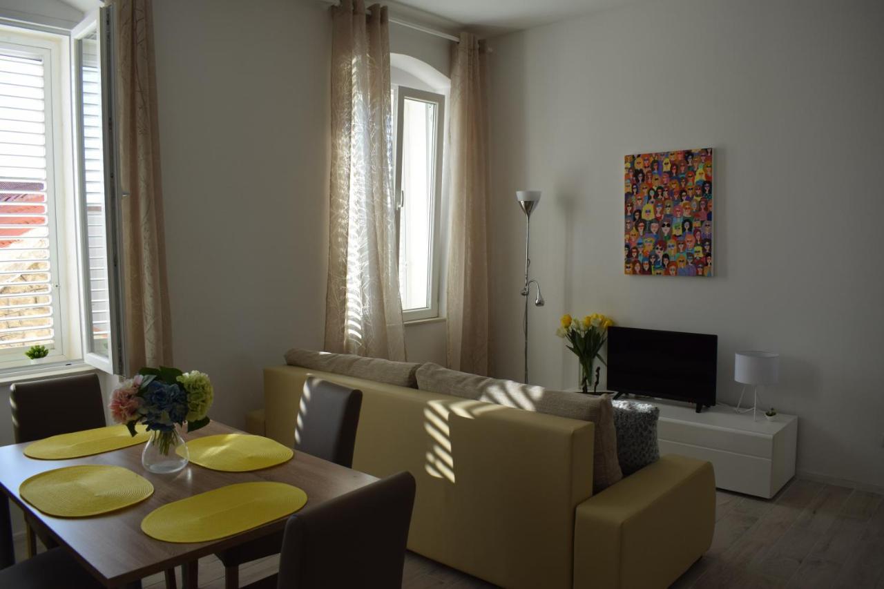 Optimist Makarska Town Center Apartment ภายนอก รูปภาพ