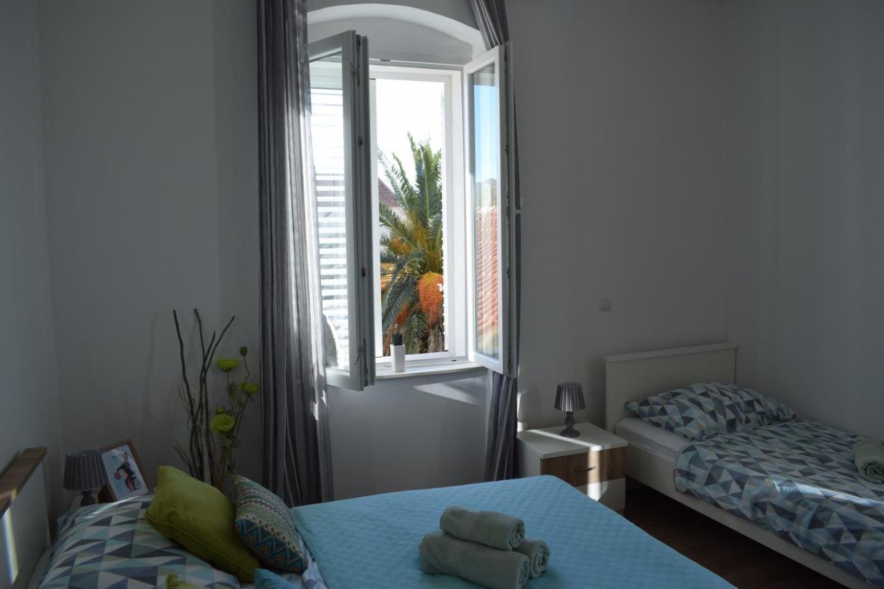 Optimist Makarska Town Center Apartment ภายนอก รูปภาพ