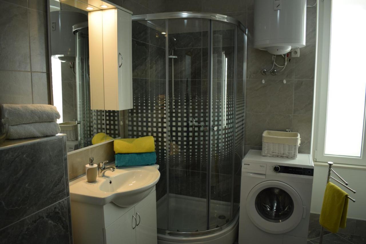 Optimist Makarska Town Center Apartment ภายนอก รูปภาพ