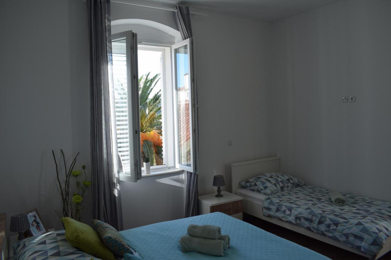 Optimist Makarska Town Center Apartment ภายนอก รูปภาพ