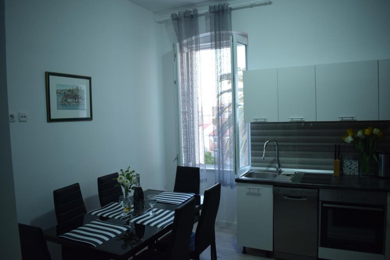 Optimist Makarska Town Center Apartment ภายนอก รูปภาพ
